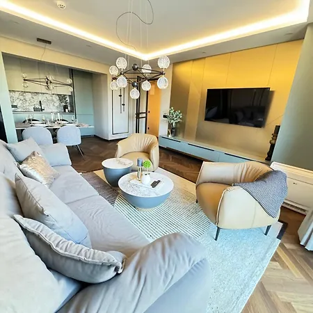 Kandinski Lux Apartament *